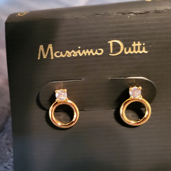 **** SOLD ***** Massimo Dutti Earrings Brand New with bag - Picture 6 of 8